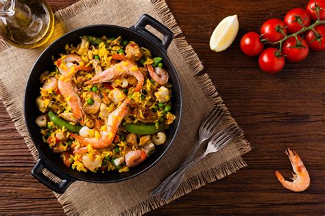 Spanish paella - GreedyPanda Foodie Blog