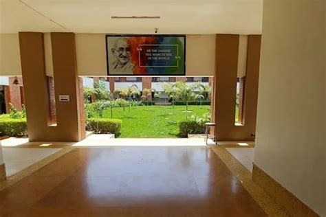 Sabarmati University Ahmedabad Campus: Photos, Virtual Tour