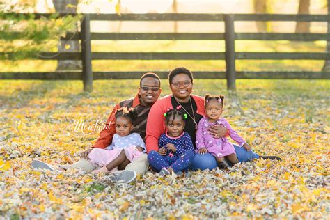 Maternity, Newborn and Family Photographer in Lexington, KY