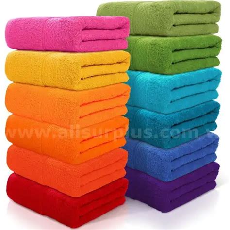 Newwiee Set of 12, 28"x55" Bath Towels | AllSurplus | Pittston