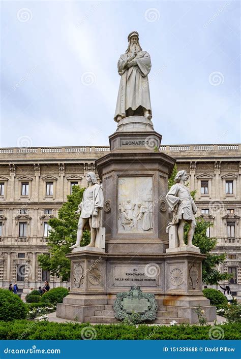 Monument To Leonardo Da Vinci in Piazza Della Scala Square, Milan ...