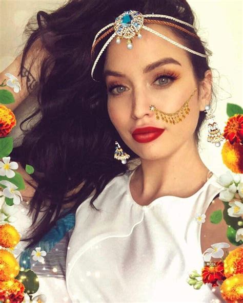 Ex-Bigg Boss contestant Lucinda Nicholas ups the hotness quotient in a ...