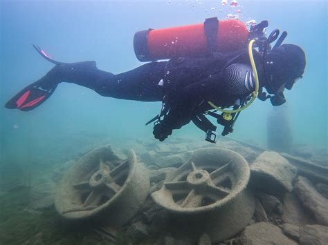 Underwater World - Flathead Beacon