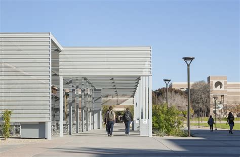 McNutt Dining Hall Renovation + Addition