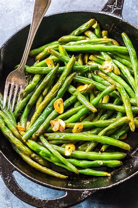 Quick & Easy Garlic Butter Green Beans 🧄 - Cast Iron Keto