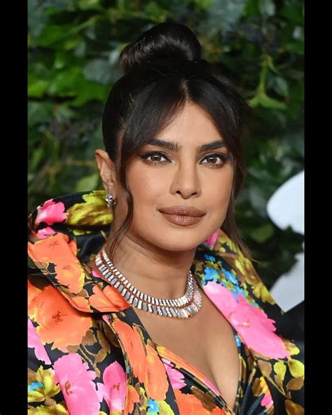 A guide to curtain bangs for all face shapes and hair textures | Vogue ...