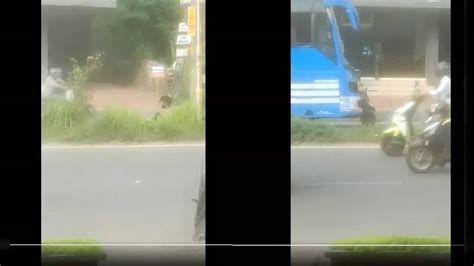 Kerala: Viral video shows mentally ill man jumping before moving bus ...