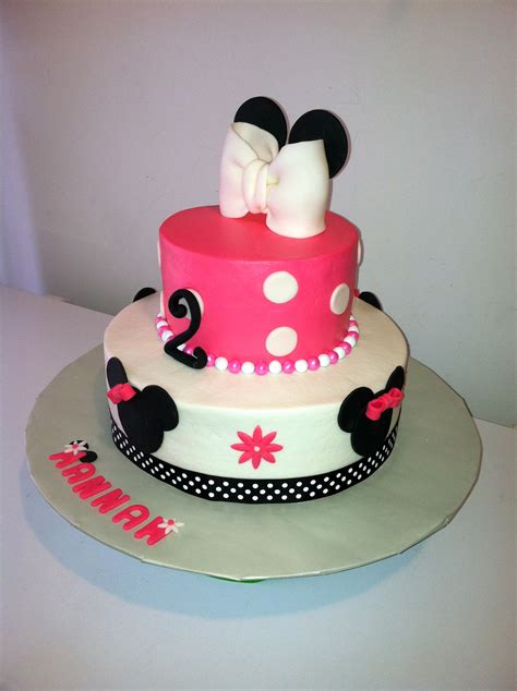 Minnie Mouse Fondant Cake