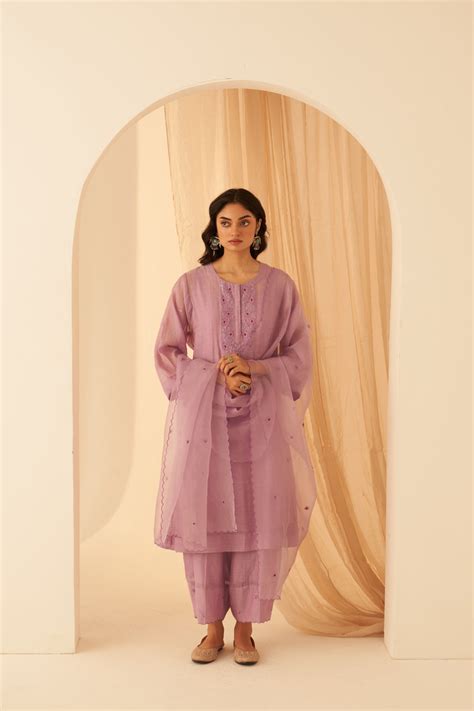 Lilac chanderi floral embroidered and katha work kurta paired with ...