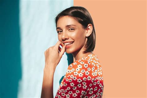 एआई के साथ फोटो का पृष्ठभूमि रंग ऑनलाइन निःशुल्क बदलें