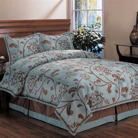 Shop Bella Floral Queen-size 4-piece Comforter Set - Free Shipping ...