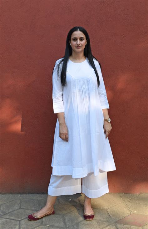 Sunkissed white kurta with yoke and pyjama – House of Moxa