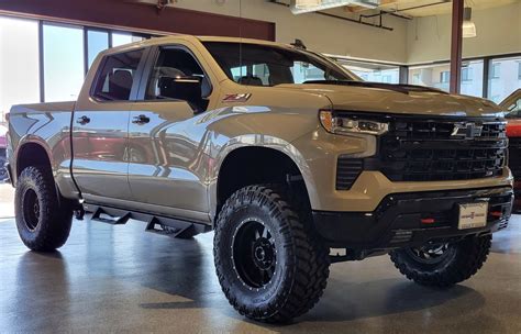 Chevy Silverado 1500 LT Z71 Trail Boss Diesel