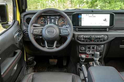 2024 Jeep Wrangler: 86 Interior Photos | U.S. News