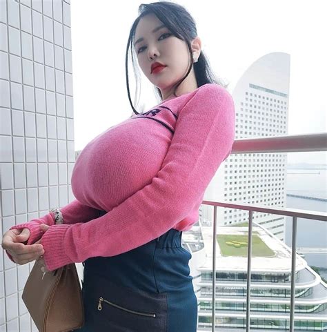 沖田杏梨さんのインスタグラム写真 - (沖田杏梨Instagram)「Dating in Yokohama?🍕 Margaret Thatcher, the 71st Prime ...