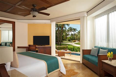 DREAMS RIVIERA CANCUN RESORT & SPA PUERTO MORELOS: LOW RATES, SAVE ON YOUR STAY
