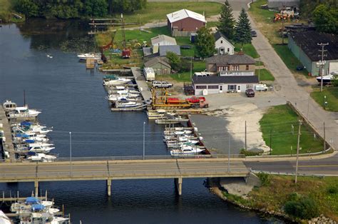 Tamarac Sport Dock in Ludington, MI, United States - Marina Reviews ...