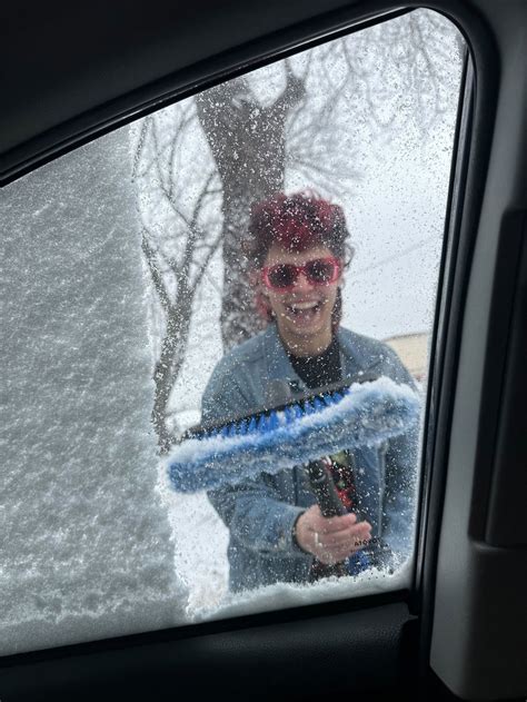 Roblox: How to Complete The Christmas Quests in Dress to Impress ...