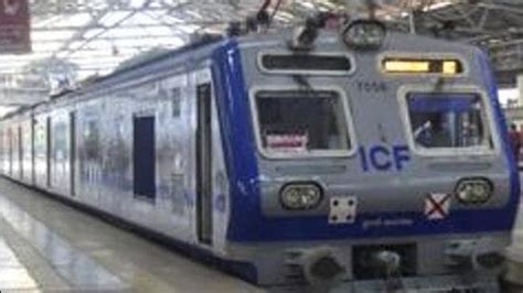 AC Local Train at Palghar 的图像结果