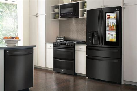 Gorgeous LG Matte Black Kitchen Appliances at Best Buy | Crazy ...