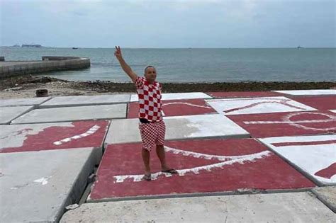 Hrvatski navijači uhićeni u Dohi nakon što su obojili kocke ispred ...