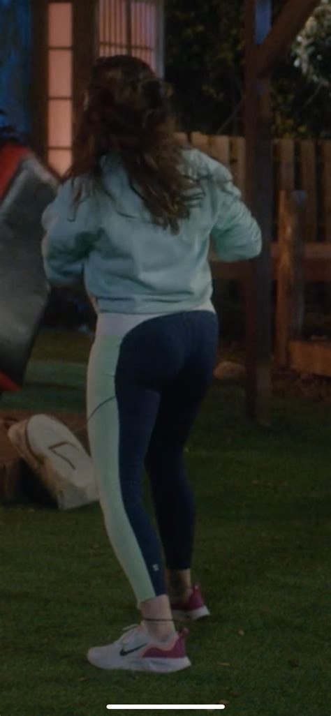 Sam and her sexy ass : r/CobraKaiWomen