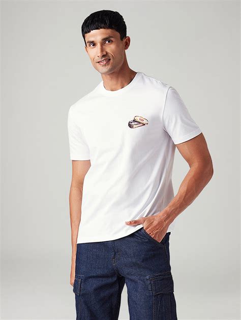 Men's Graphic Print Regular Fit T-Shirt – Levis India Store