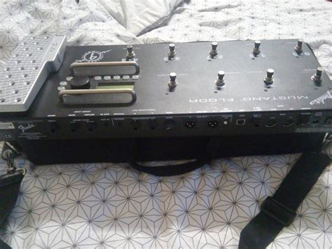 MUSTANG FLOOR - Fender Mustang Floor - Audiofanzine