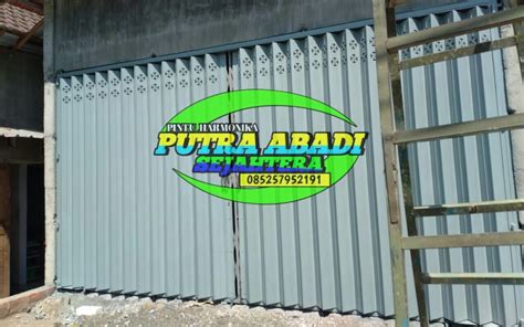PENGERTIAN PINTU HARMONIKA KELEBIHAN DAN KEKURANGANNYA