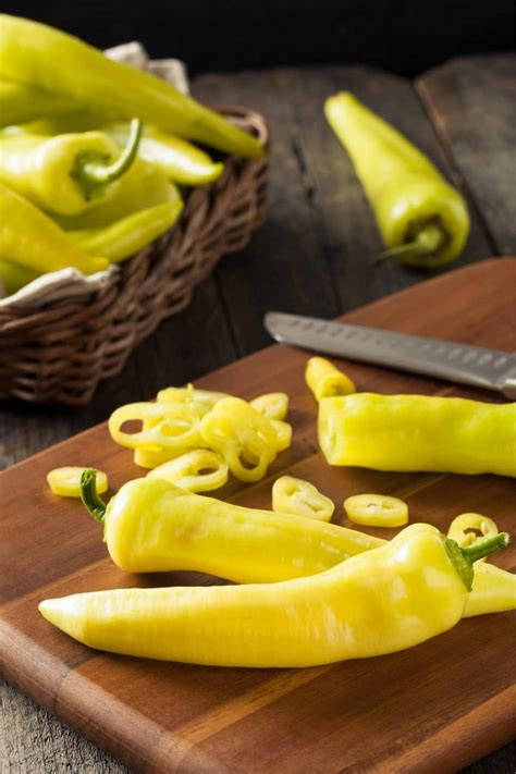 Pepperoncini vs Banana Peppers - A Spectacled Owl