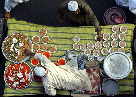 Ramadan Fasting Rules: What Muslims Can And Can’t Do During Islamic ...