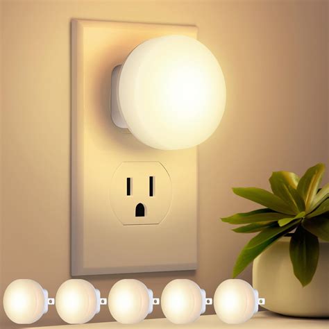 FOLKSMATE LED Night Lights Plug into Wall 5-Pack, Plug in Nightlight ...