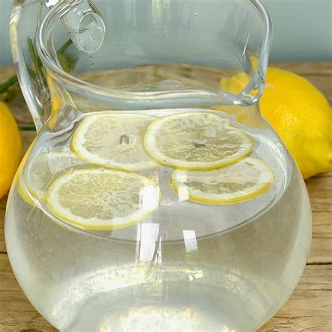 Easy Brazilian Lemonade (Creamy Lemonade) - Alphafoodie