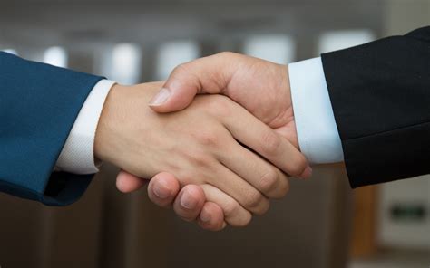 Bussiness Handshaking Walppaper 的图像结果