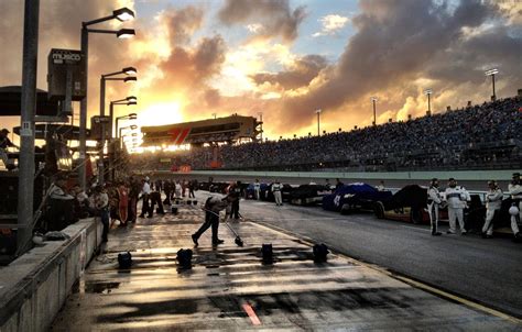 NASCAR-LIVE.eu » Závodní okruh Homestead-Miami Speedway