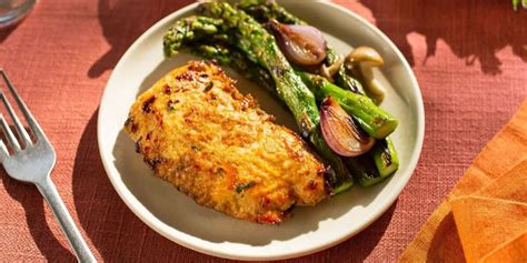 FDA gives OK to lab-grown chicken