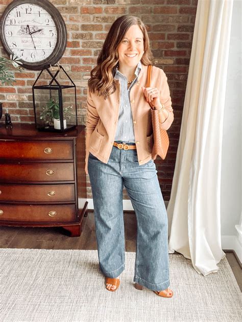 Business Casual Outfits with Jeans for Women 的图像结果