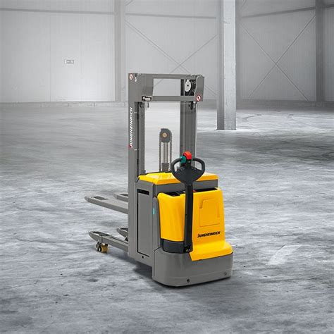 EJC / EJD electric pedestrian controlled truck
