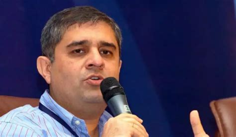 Axis Bank appoints Amitabh Chaudhry as MD & CEO