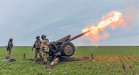 Czech Volunteers Raise €2.4 Million to Buy Six D-30 Howitzers for Ukraine - Militarnyi