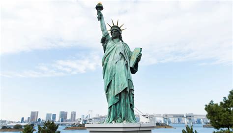 11 Most Incredible Man Made Landmarks To Visit Around The World ...