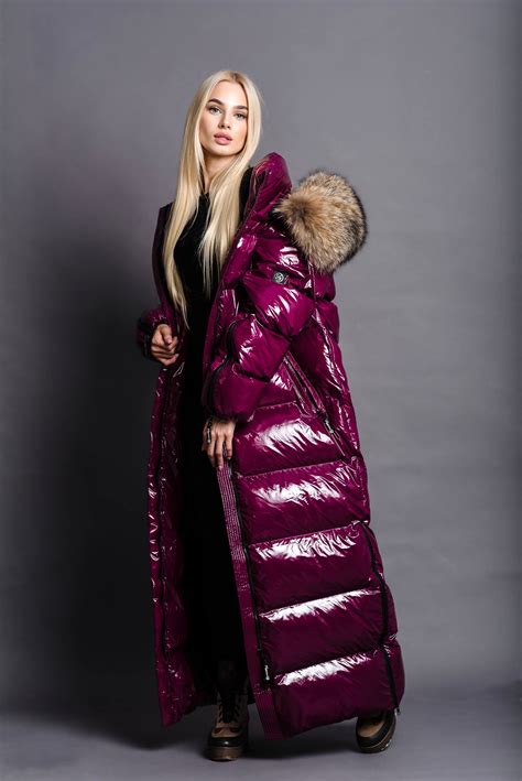 SUPER MAXI PUFFER COAT RUBY DEEP | Argentumfashion | Женские ...