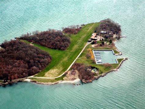 Lagniappe's Lair: Lake Erie oddities: Rattlesnake Island