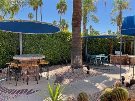 Desert Paradise Resort Hotel in Palm Springs, California - Gallery