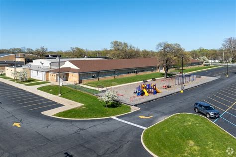 River Forest Elementary School in Hobart, IN - Homes.com