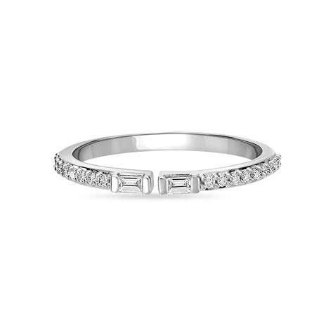 18KT Sophisticated White Gold Diamond Ring