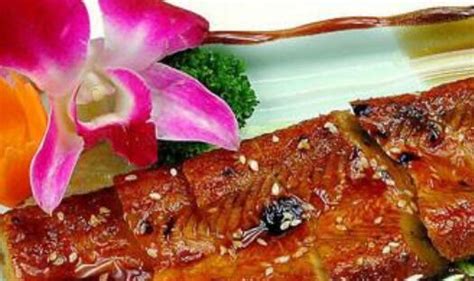 【黄鳗鱼】黄鳗鱼的营养价值与功效和作用_黄鳗鱼的食用方法_绿茶说