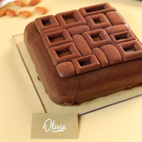 Chocolate Caramel Praline | Olivia Creamery Kolkata