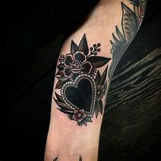 tatuaggio cuore con fiori 80 best tatuaggio cuore images on tatuaggio cuore con fiori 80 best tatuaggio cuore images on