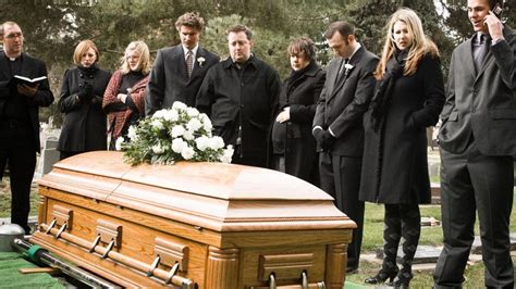 GOSSELIN FUNERAL HOME - Updated November 2025 - 17 Photos - 660 New ...